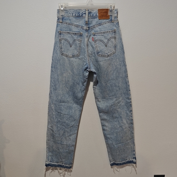 Levi's Premium Jeans Straight Leg Distressed Women's Size 24 Light Wash Cotton - Picture 1 of 10